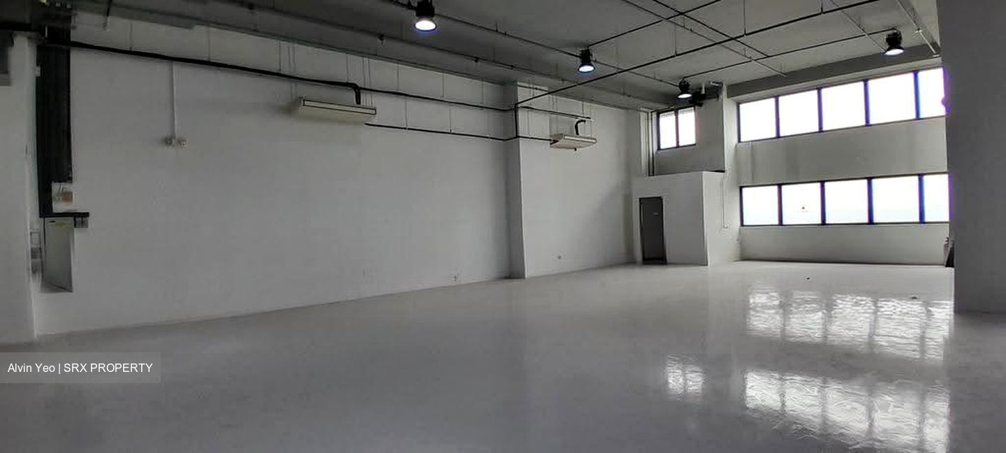 Carros Centre (D25), Factory #622567421